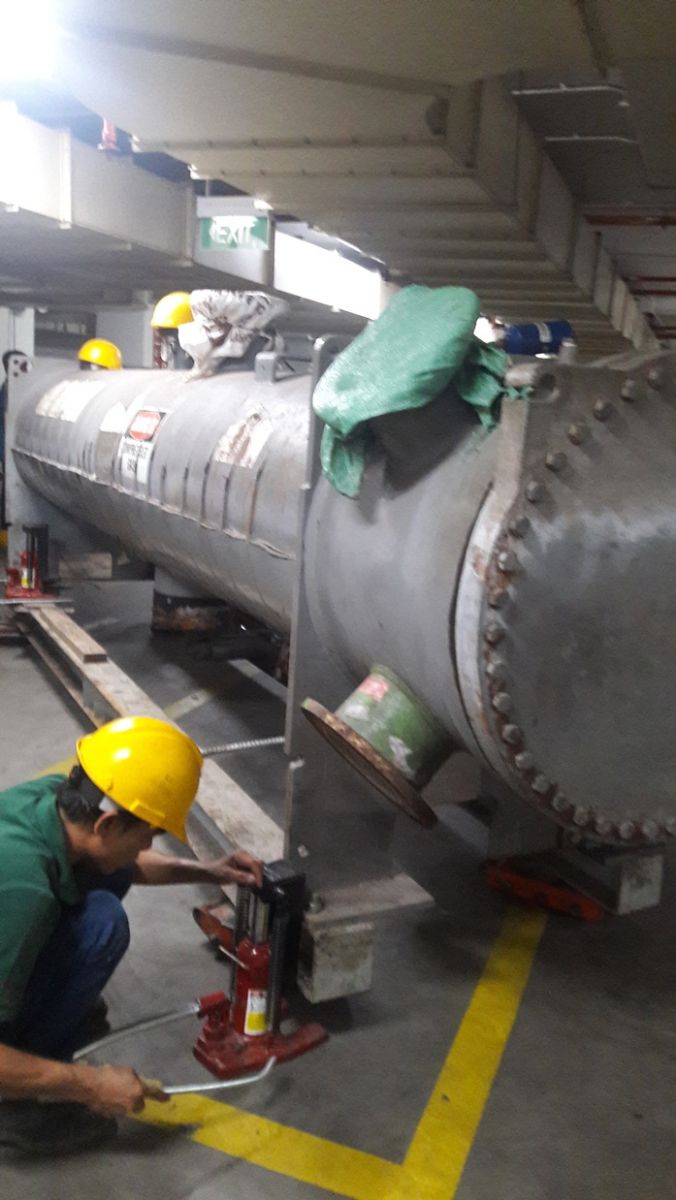 Thanh lý Chiller 04