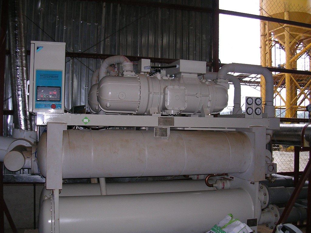 Máy làm lạnh nước Chiller 09